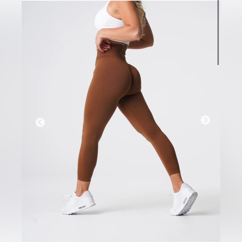 NVGTN caramel solid seamless leggings size M like new
